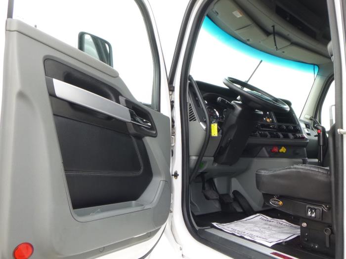 2021 Kenworth T680-8