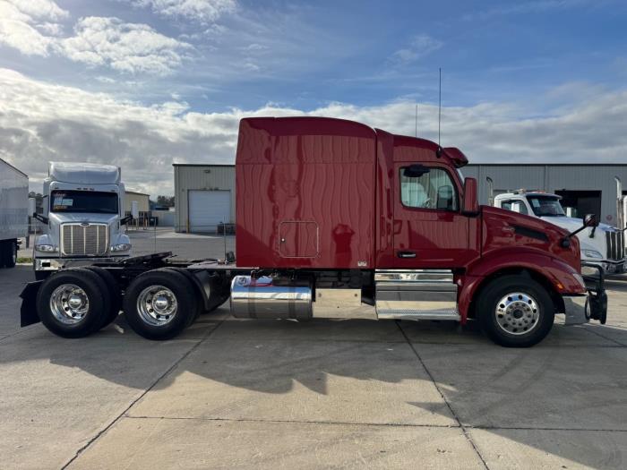 2022 Peterbilt 579-4