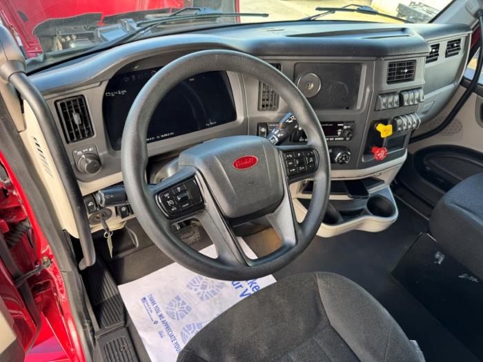 2022 Peterbilt 579-16