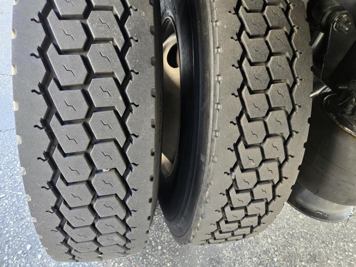 2020 Freightliner Business Class M2 106-13