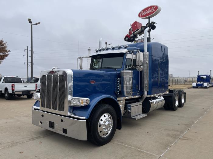 2023 Peterbilt 389-0