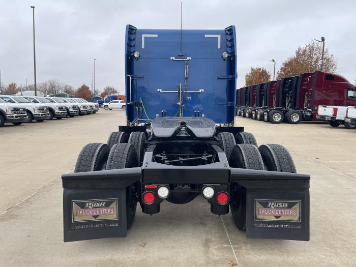 2023 Peterbilt 389-10