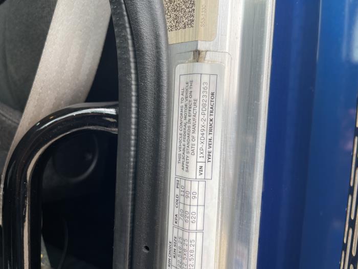 2023 Peterbilt 389-33