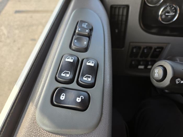 2018 Peterbilt 337-5