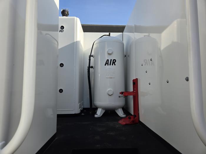 2018 Peterbilt 337-11