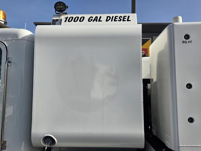 2018 Peterbilt 337-13