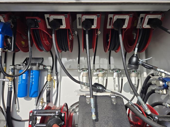 2018 Peterbilt 337-17