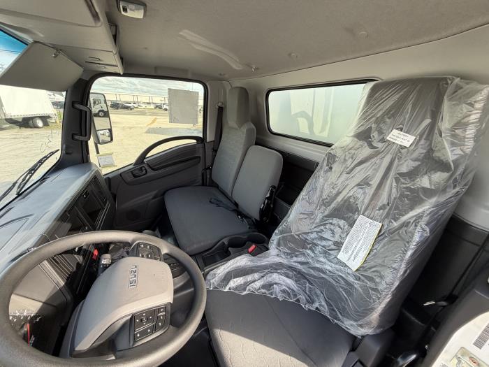 2025 Isuzu NPR-HD-15