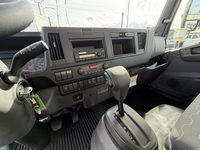 2025 Isuzu NPR-HD-15