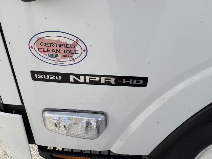 2025 Isuzu NPR-HD-18