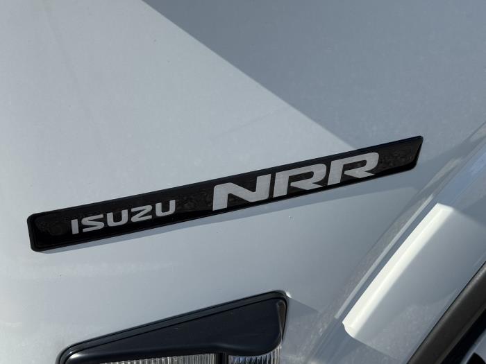 2025 Isuzu NRR-10