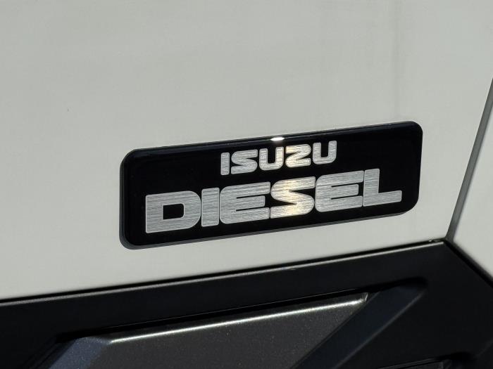 2025 Isuzu NPR-HD-8