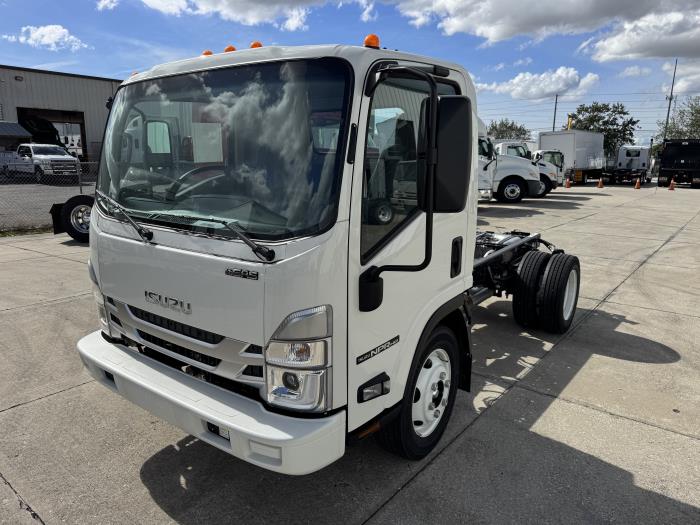 2026 Isuzu NPR-HD-1