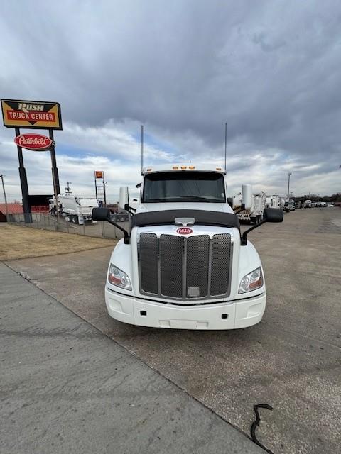 2022 Peterbilt 579-12
