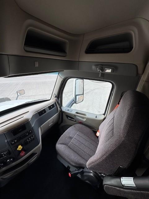 2022 Peterbilt 579-19