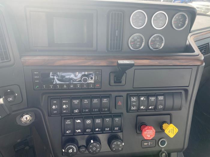 2026 International HX620-11