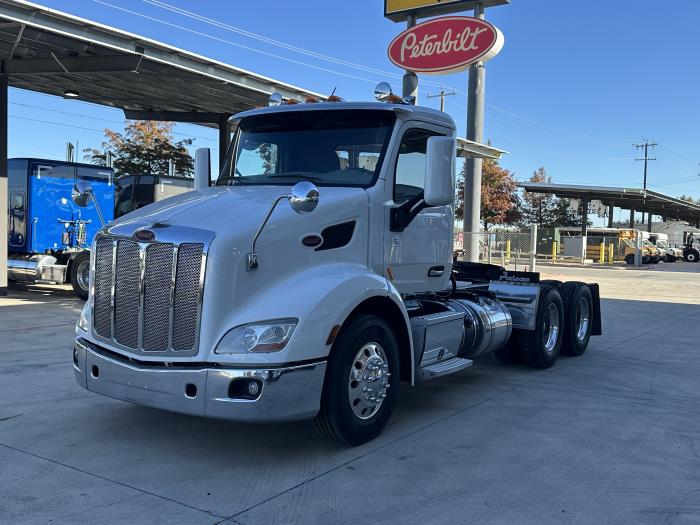 2020 Peterbilt 579-0