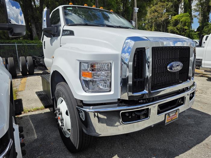 2026 Ford F-750-2