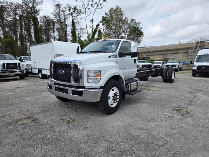 2026 Ford F-650-1