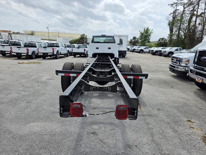 2026 Ford F-650-7
