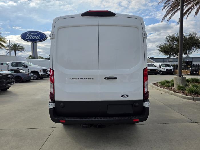 2026 Ford Transit-250-9