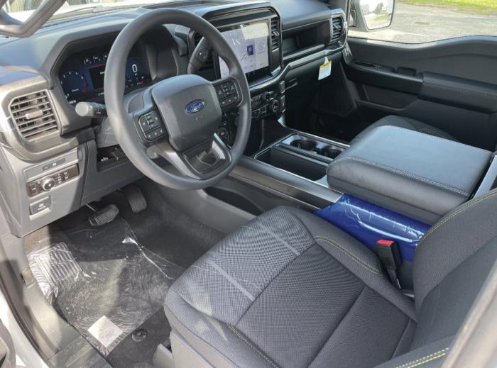 2025 Ford F-150-14