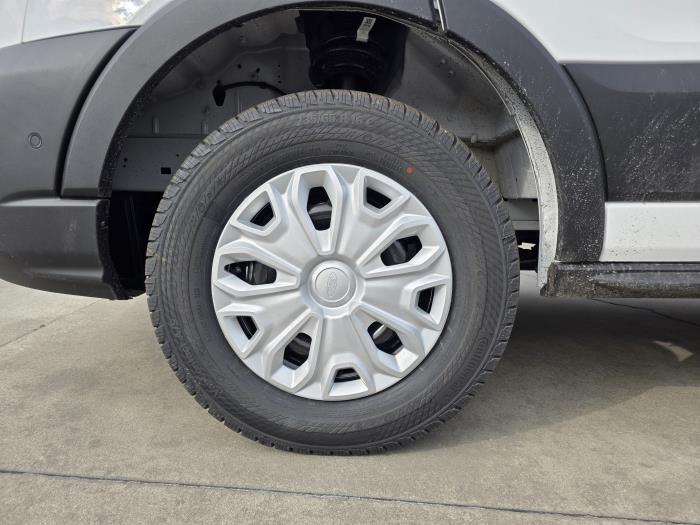 2026 Ford Transit-250-8