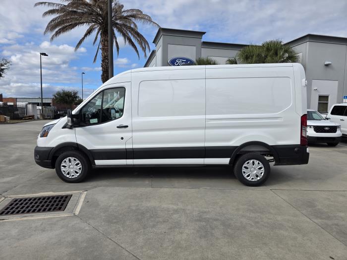 2026 Ford Transit-250-11