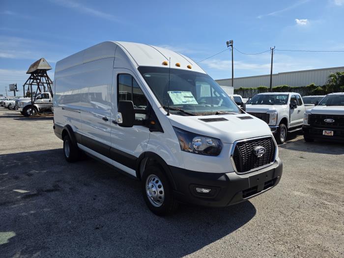 2025 Ford Transit 350 HD-3