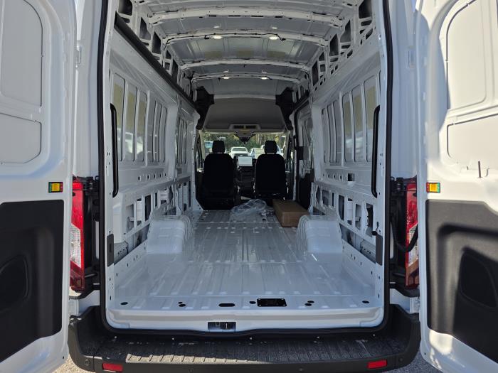 2025 Ford Transit 350 HD-14