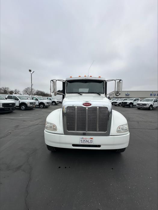 2019 Peterbilt 337-2
