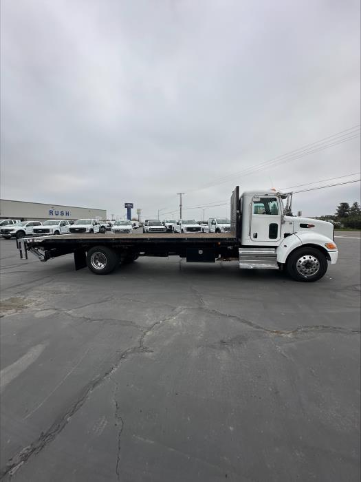 2019 Peterbilt 337-4