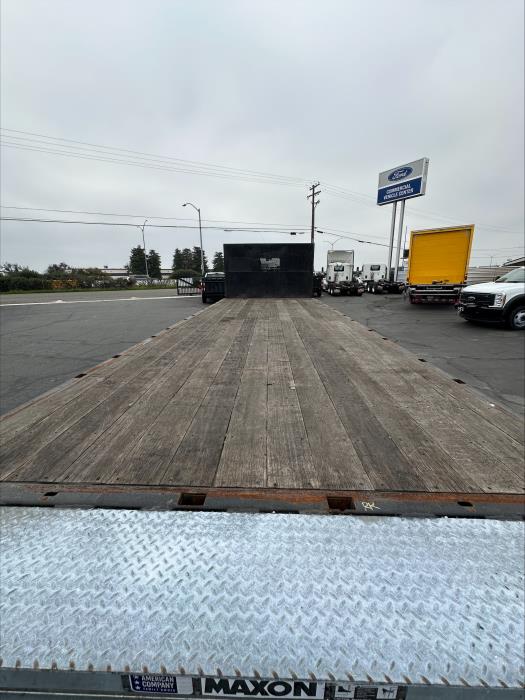 2019 Peterbilt 337-6