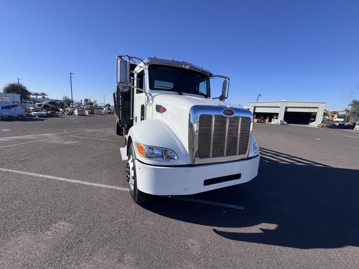 2020 Peterbilt 337-8