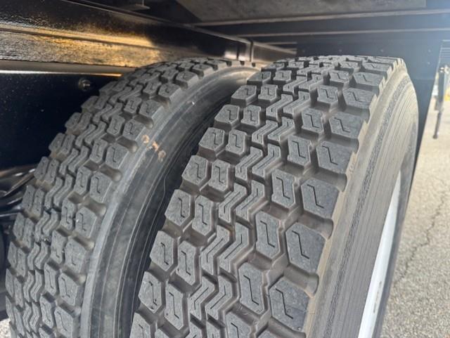 2019 Freightliner Business Class M2 106-10