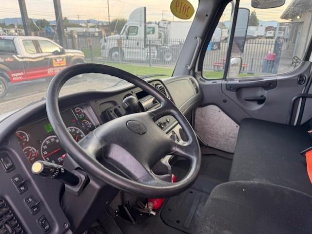 2019 Freightliner Business Class M2 106-13