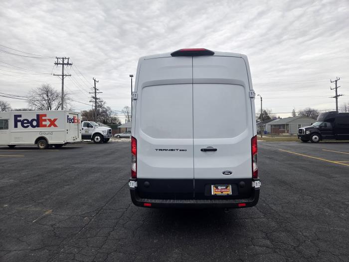 2026 Ford Transit-350-7