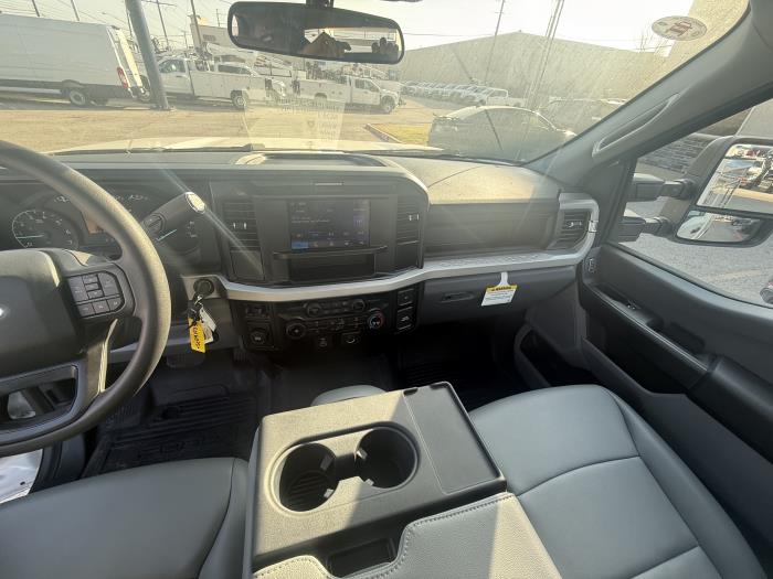 2025 Ford F-250-17