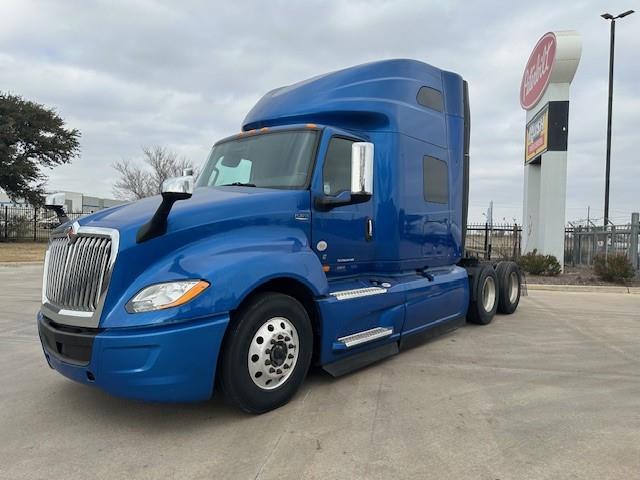 2022 International LT625-1