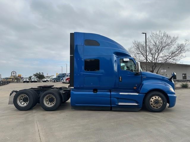 2022 International LT625-9