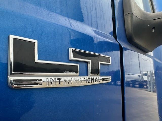 2022 International LT625-14