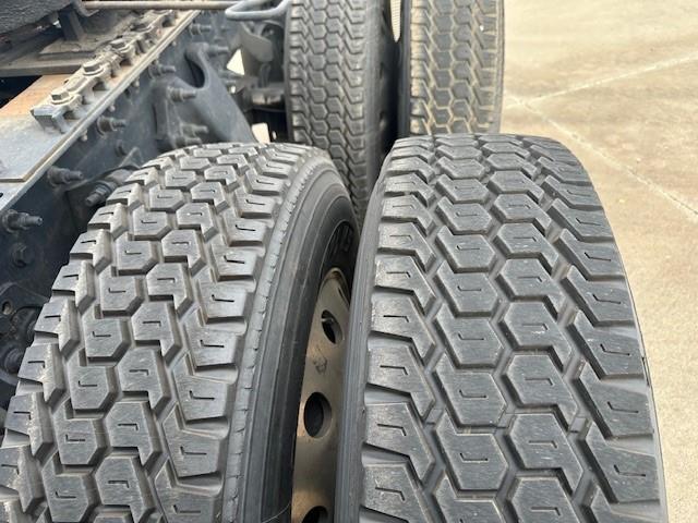 2022 International LT625-18