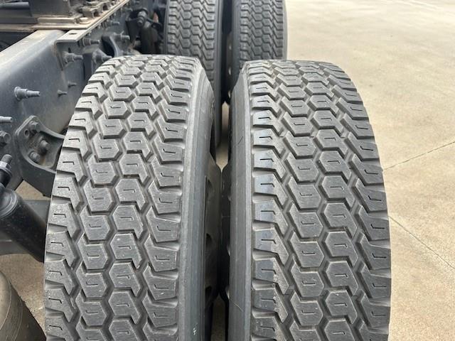 2022 International LT625-20