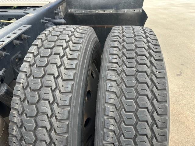 2022 International LT625-21