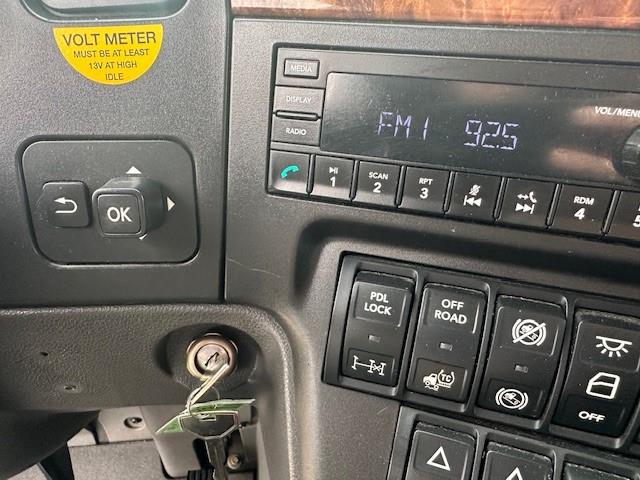 2022 International LT625-34