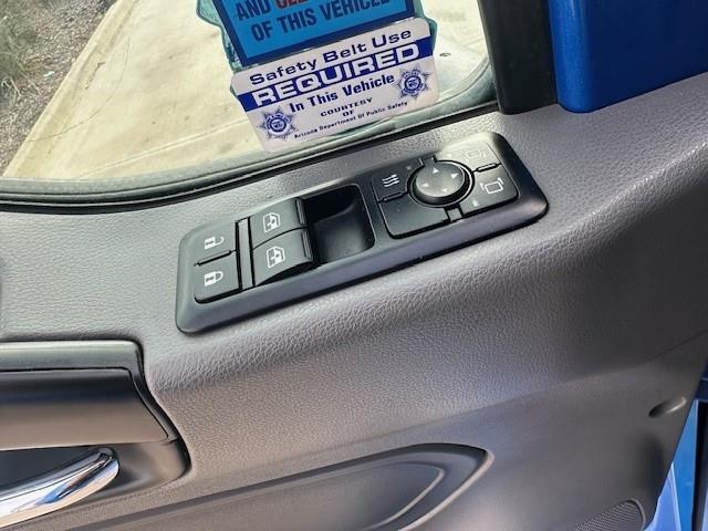 2022 International LT625-36