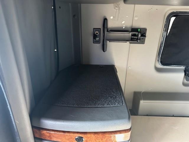 2022 International LT625-48