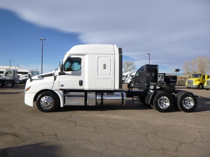 2021 Freightliner Cascadia-3