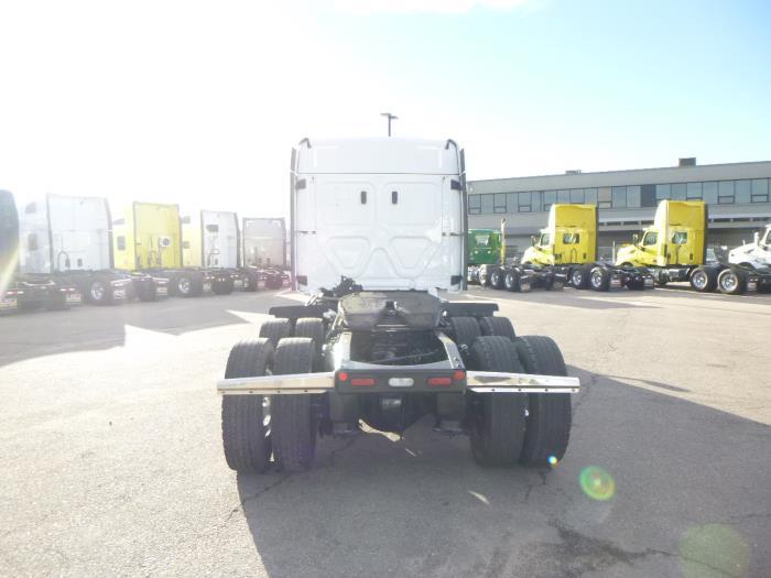 2021 Freightliner Cascadia-5