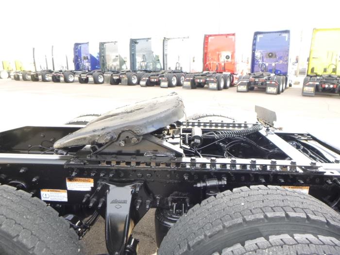 2021 Freightliner Cascadia-8